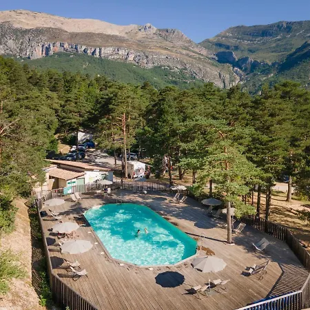 אתר קמפינג Huttopia Gorges Du Verdon 4*