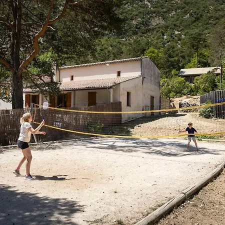 אתר קמפינג Huttopia Gorges Du Verdon קסטלאנטה